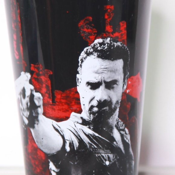 The Walking Dead  - Tall Glass - Rick Grimes - Picture 3 of 3